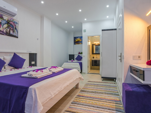  gece  -  Kasım
  | Kalkan İslamlar Balayı Villası: Jakuzili, Özel Havuzlu, 5 Kişilik Muhafazakar